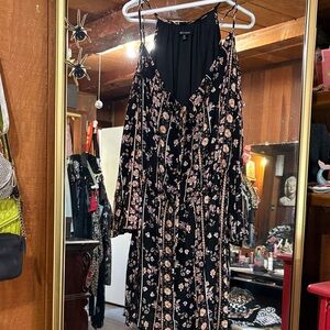 Floral Romper w/Shoulder cutouts